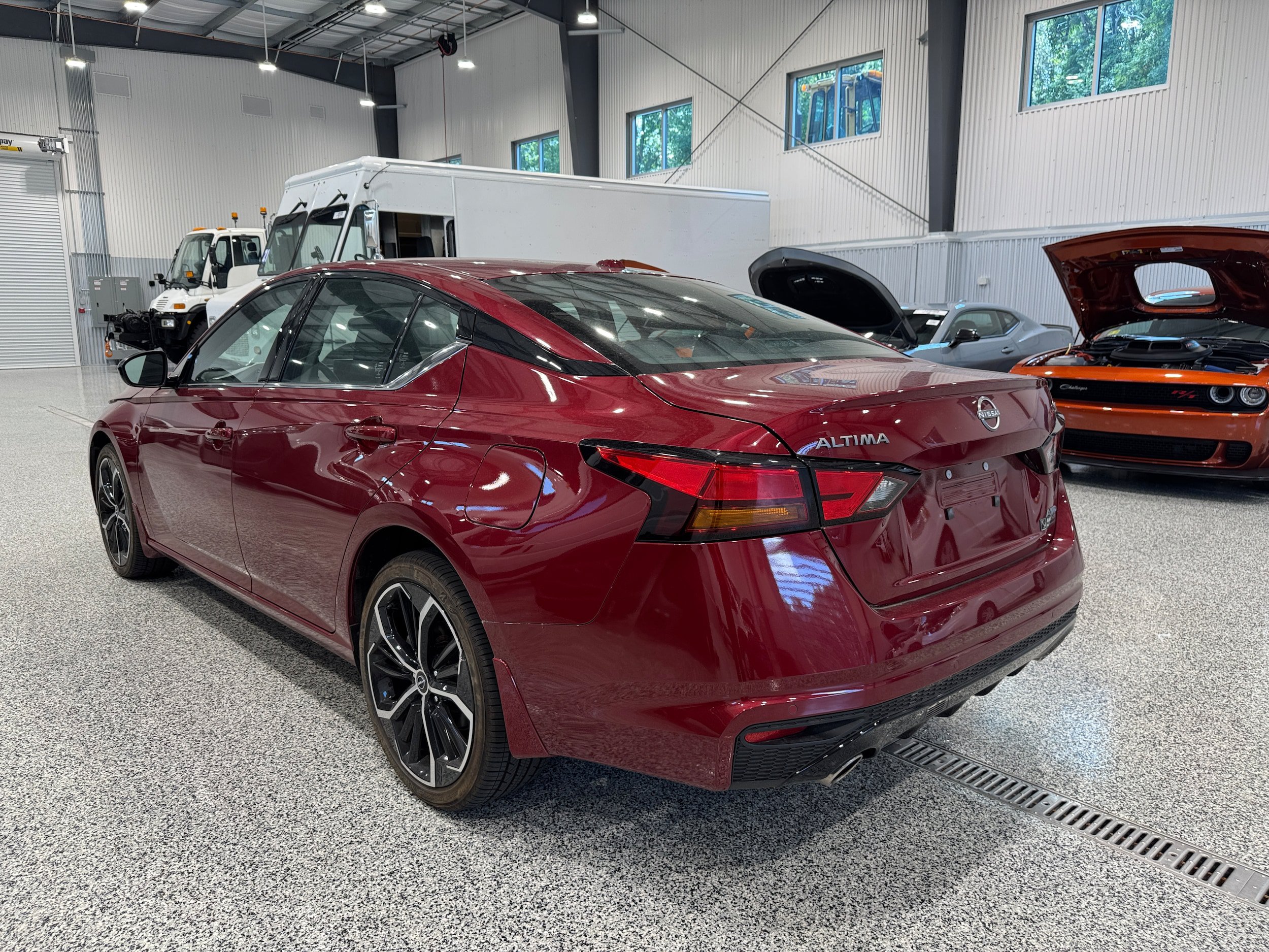Used 2024 Nissan Altima 2.5 SR w/ SR Premium Package AWD/4WD image 7