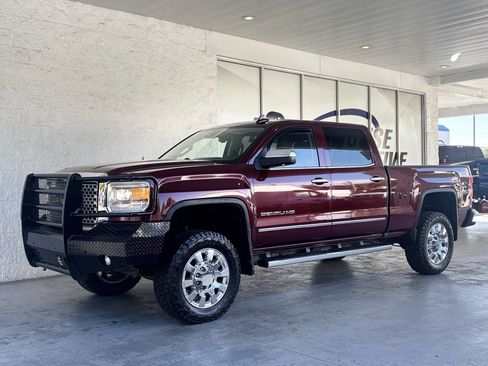 Used 2016 GMC Sierra 2500 Denali w/ Duramax Plus Package image 26