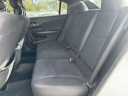 Used 2012 Chrysler 200 Touring FWD image 11