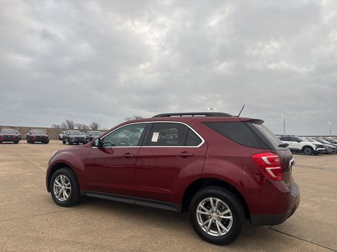 Used 2017 Chevrolet Equinox LT image 14