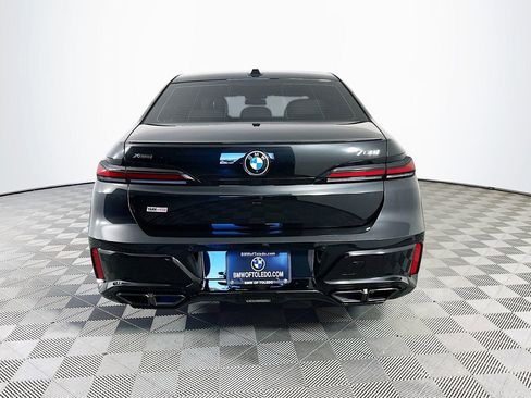 Used 2024 BMW 760i xDrive 760i xDrive image 8