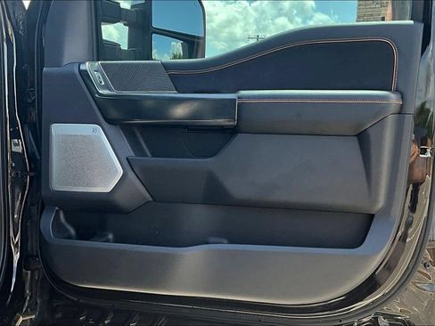 Used 2024 Ford F250 Platinum AWD/4WD image 19