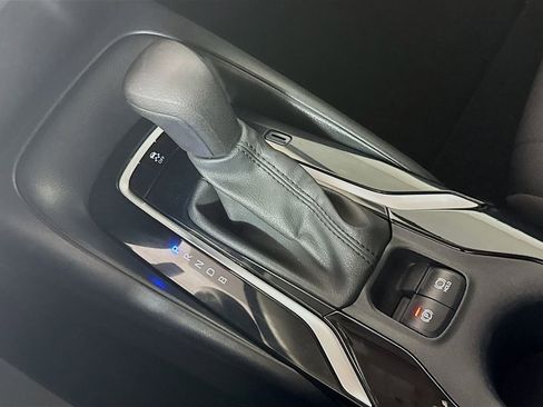 Used 2020 Toyota Corolla LE w/ LE Premium Package FWD image 19