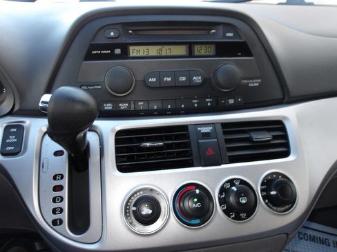 Used 2010 Honda Odyssey LX image 13