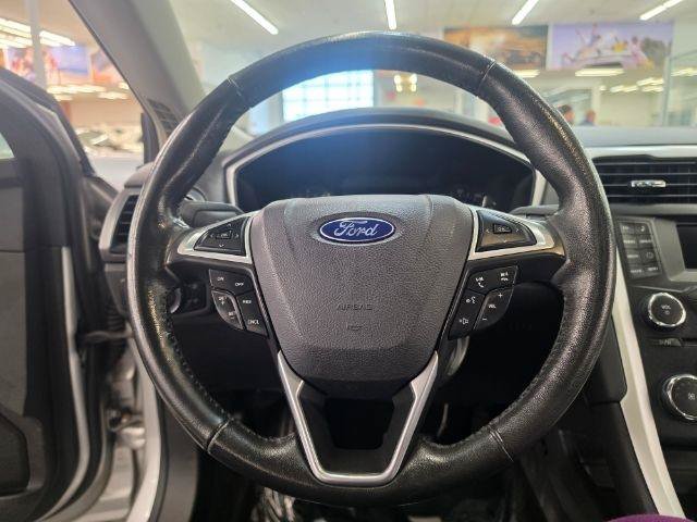 Used 2014 Ford Fusion SE w/ Equipment Group 201A FWD image 11