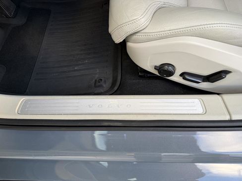 Used 2023 Volvo S60 B5 Ultimate w/ Climate Package image 12