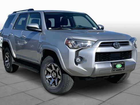 Used 2024 Toyota 4Runner TRD Off-Road image 3