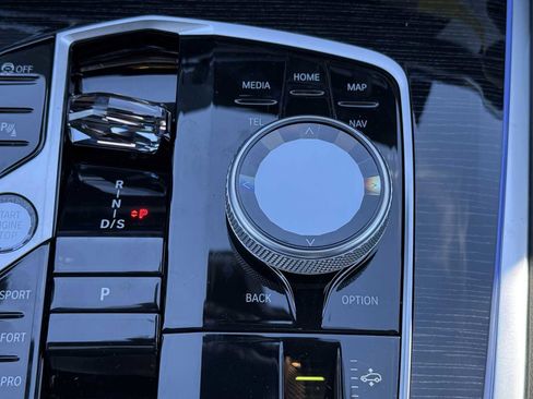 New 2026 BMW X7 xDrive40i w/ Executive Package image 24