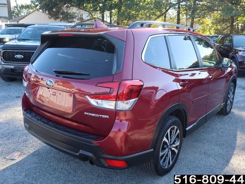 Used 2022 Subaru Forester Limited image 6