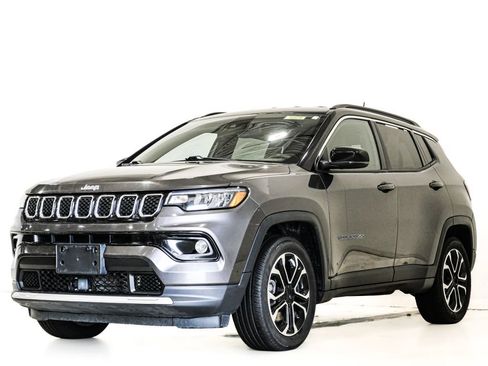 Used 2024 Jeep Compass Limited AWD/4WD image 3