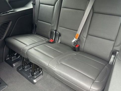 Used 2023 Chevrolet Tahoe Z71 w/ Luxury Package image 23