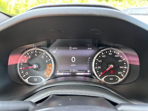 Used 2022 Jeep Renegade Latitude w/ Convenience Group AWD/4WD image 14
