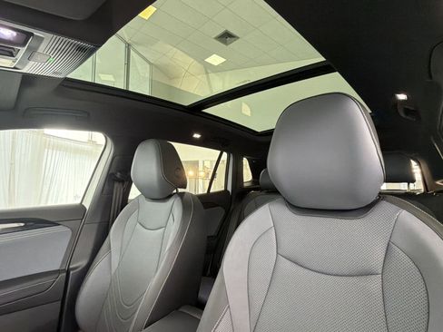 New 2026 Volkswagen Tiguan SE R-Line image 16