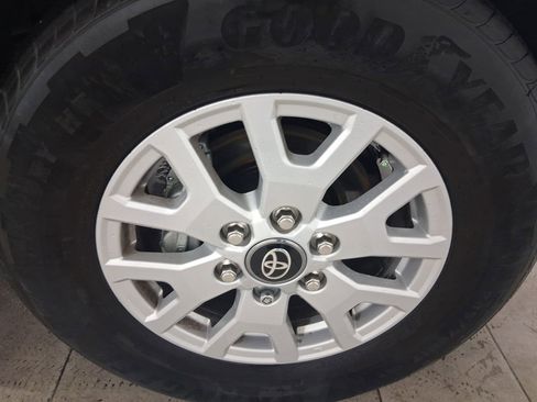 Used 2025 Toyota Tacoma SR image 11