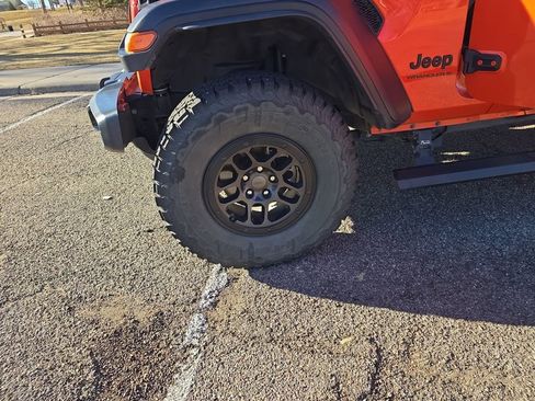 Used 2023 Jeep Wrangler Unlimited Sport image 28