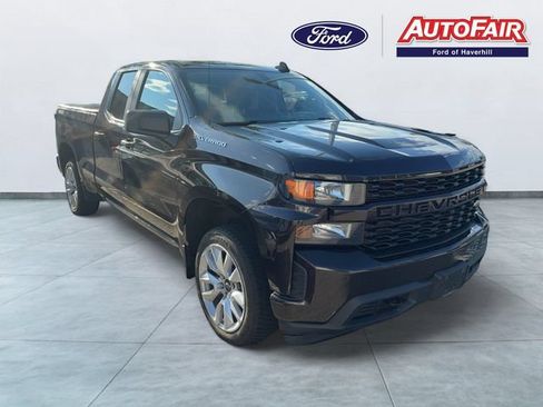 Used 2019 Chevrolet Silverado 1500 Custom w/ Custom Value Package AWD/4WD image 1