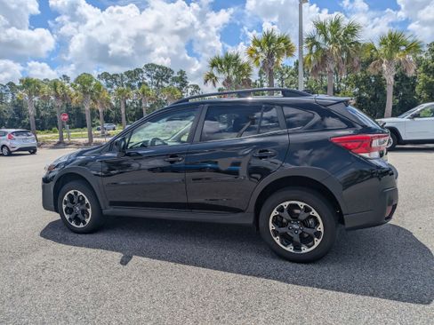 Certified 2022 Subaru Crosstrek 2.0i Premium w/ Moonroof Package image 6