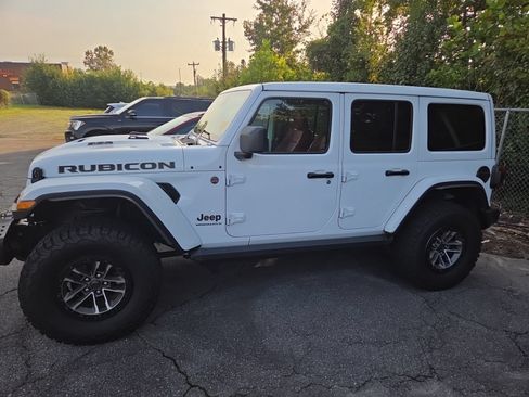 Used 2024 Jeep Wrangler Unlimited Rubicon 392 AWD/4WD image 5