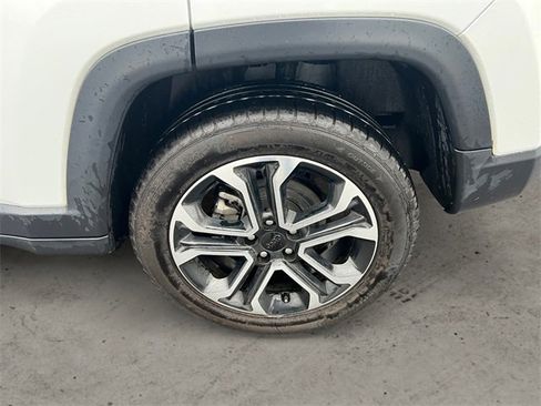 Used 2023 Jeep Compass Limited image 14