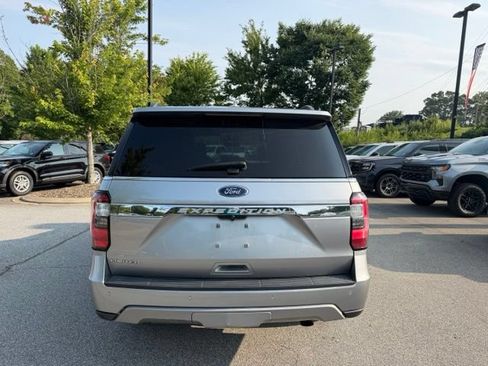 Used 2020 Ford Expedition Limited RWD image 4