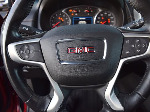 Used 2018 GMC Terrain SLE w/ Driver Convenience Package image 8