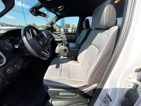 Used 2023 RAM 1500 Big Horn AWD/4WD image 4