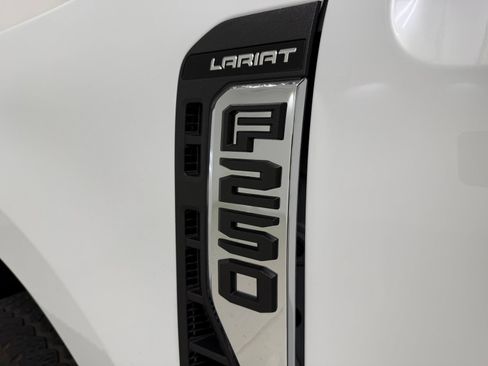 Used 2024 Ford F250 Lariat AWD/4WD image 11