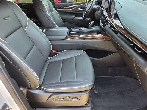 Used 2023 Cadillac Escalade Premium Luxury w/ LPO, Floor Liner Package AWD/4WD image 12