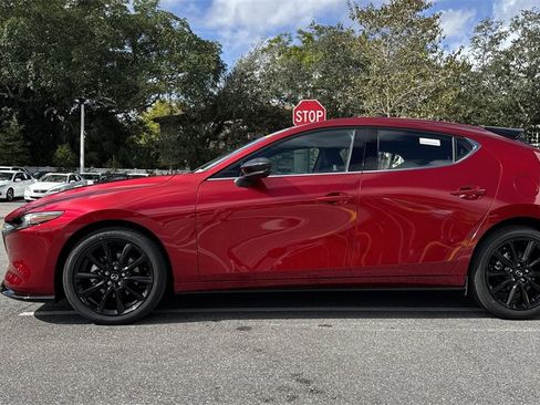New 2026 MAZDA MAZDA3 Hatchback w/Premium Plus Pkg image 28