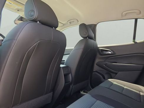 New 2026 Chevrolet Trax LT w/ LT Convenience Package FWD image 12