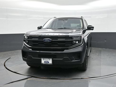 Used 2025 Ford Expedition Max Active RWD image 5