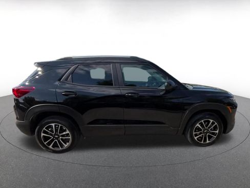 Used 2025 Chevrolet TrailBlazer LT FWD image 16