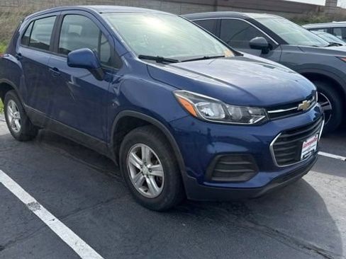 Used 2017 Chevrolet Trax LS AWD/4WD image 1