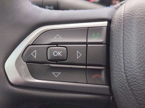 Used 2022 Jeep Compass Latitude image 24