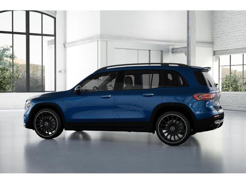New 2025 Mercedes-Benz GLB 35 AMG 4MATIC image 32