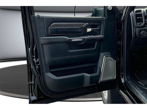 Used 2020 RAM 2500 Limited AWD/4WD image 32