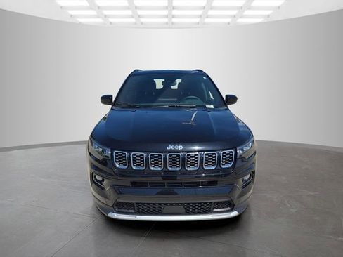 Used 2024 Jeep Compass Limited AWD/4WD image 2