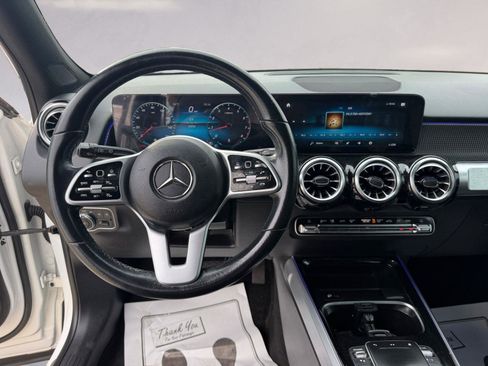Used 2022 Mercedes-Benz GLB 250 image 10