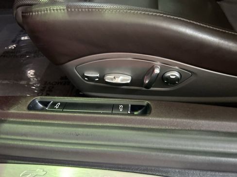 Used 2016 Porsche 911 Turbo image 32