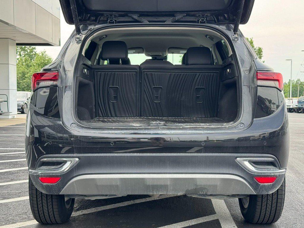 Used 2023 Buick Envision Essence FWD image 7