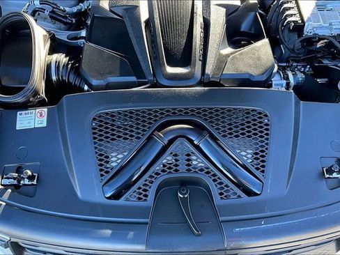 Used 2024 Porsche Macan S image 28