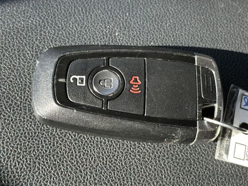 Used 2020 Ford Escape SE AWD/4WD image 14