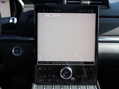 Used 2025 GMC Terrain Elevation image 19