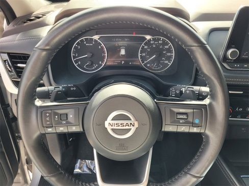 Used 2021 Nissan Rogue SL image 29