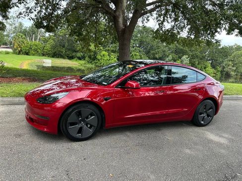 Used 2023 Tesla Model 3 Standard Range RWD image 2