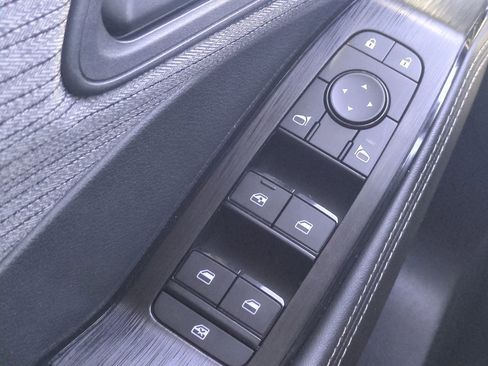 Used 2021 Nissan Rogue S image 22