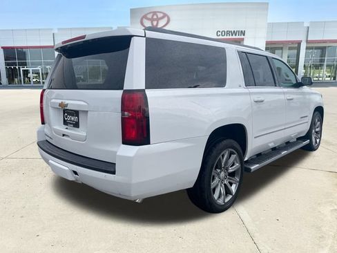 Used 2018 Chevrolet Suburban LT w/ LT Signature Package AWD/4WD image 5
