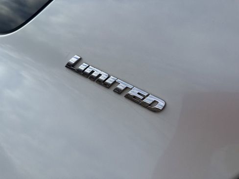 Used 2016 Toyota 4Runner Limited image 8