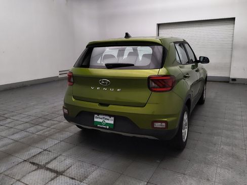 Used 2021 Hyundai Venue SE FWD image 9