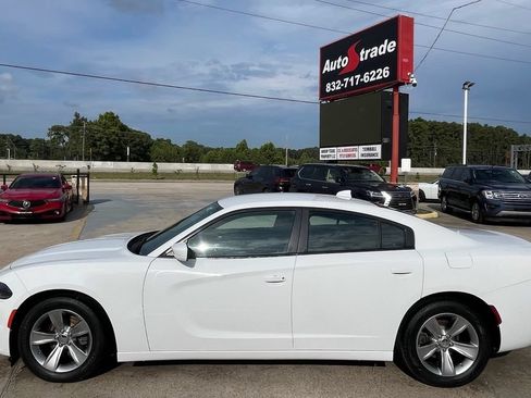 Used 2018 Dodge Charger SXT Plus RWD image 6